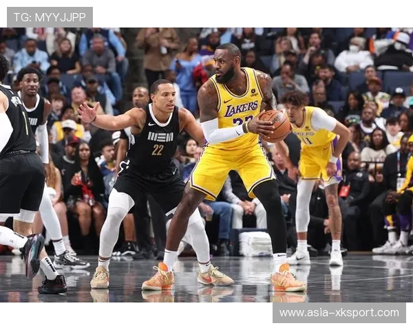 八村塁关键三分绝杀，湖人客场险胜猛龙