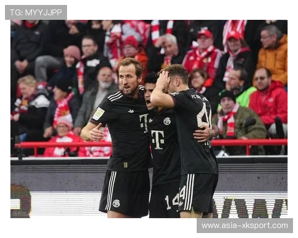 拜仁慕尼黑2-2绝平垫底美因茨，凯恩点射救主。